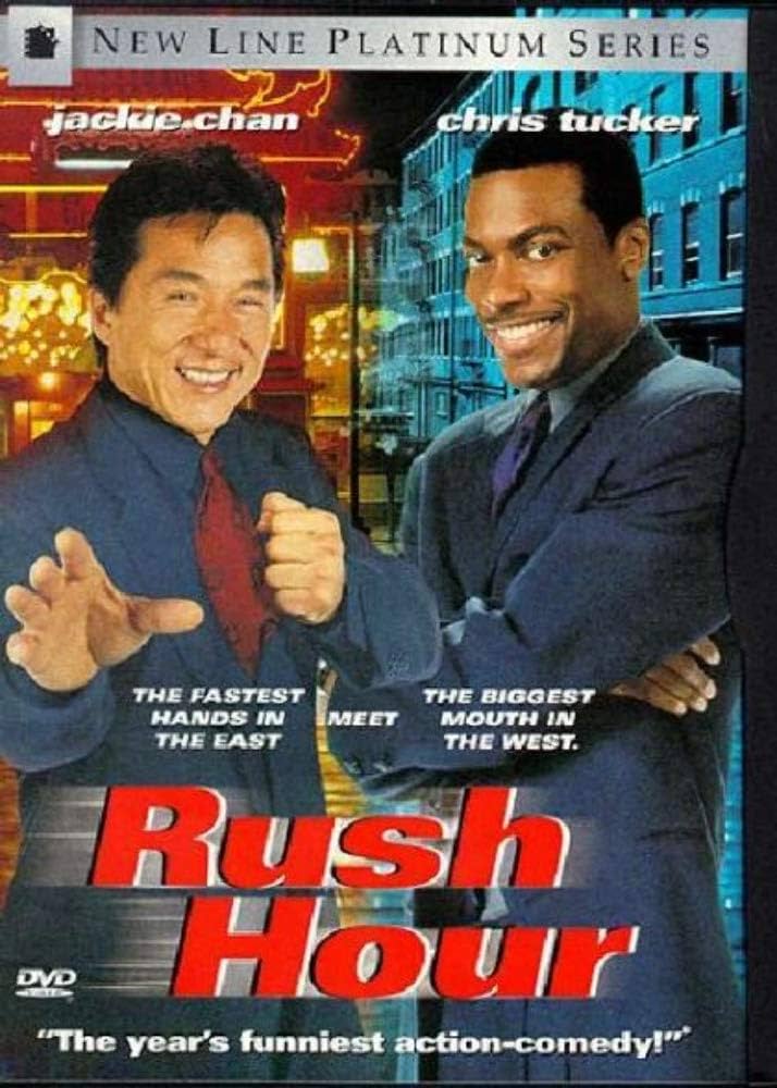 Carátula del DVD de la película Rush Hour, protagonizada por Jackie Chan y Chris Tucker. En la portada aparecen ambos actores sonriendo, con el texto “The fastest hands in the East meet the biggest mouth in the West” (“Las manos más rápidas del Este se encuentran con la boca más grande del Oeste”).